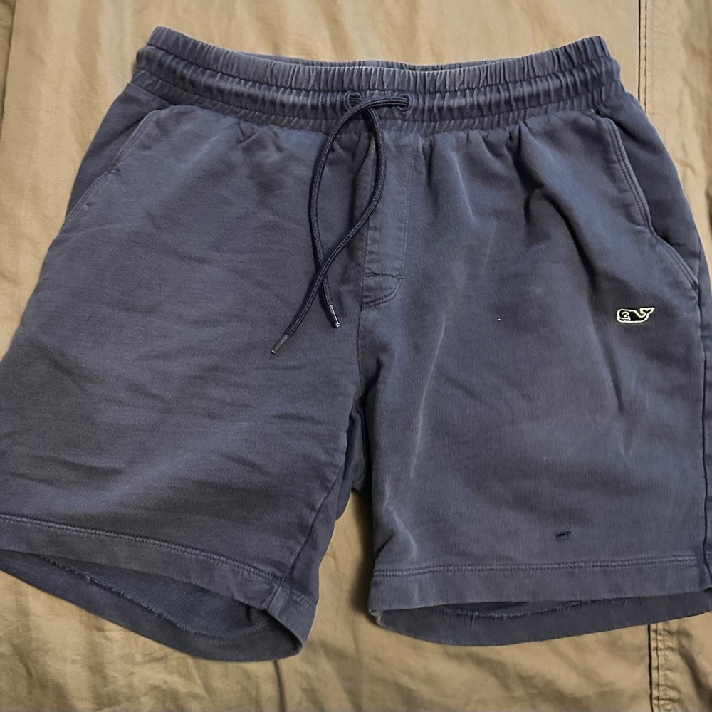 Vineyard Vines Men’s Dark Blue Shorts. Size Small.